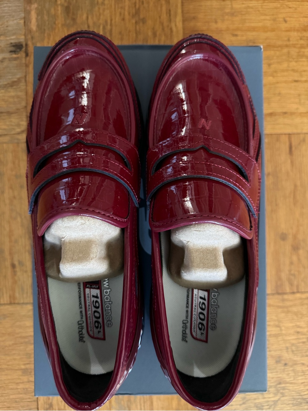 NEW BALANCE 1906L BURGUNDY LOAFER SNEAKER (U1906LCS)